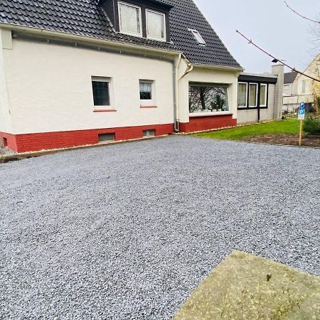 TRUTH Studio - Queensize Bett - Netflix - Küche Dortmund Exterior foto