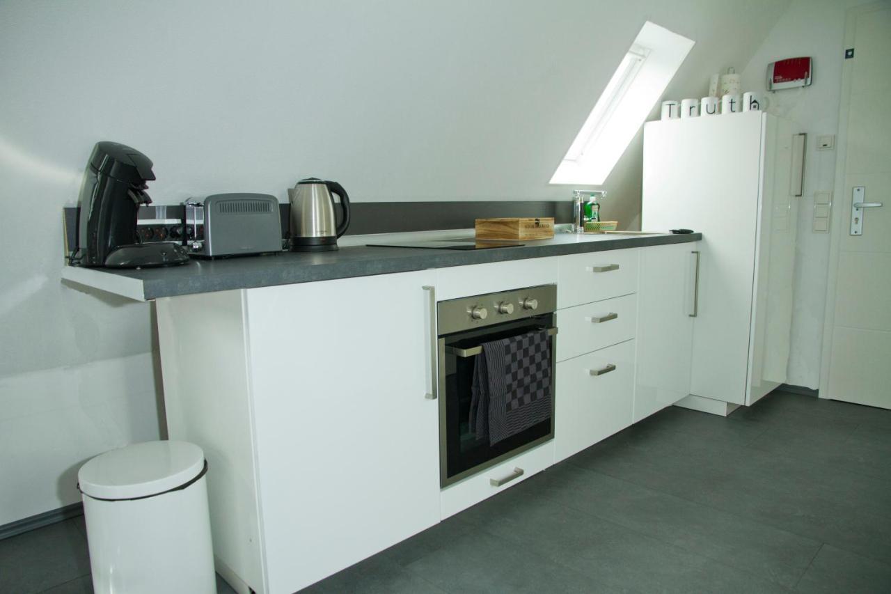 TRUTH Studio - Queensize Bett - Netflix - Küche Dortmund Exterior foto